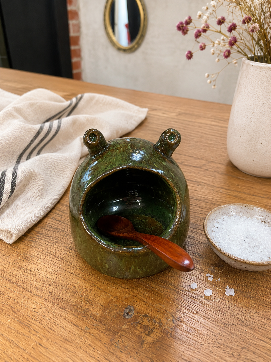 Handmade Salty Frog – Ceramic Salt Cellar with Spoon
